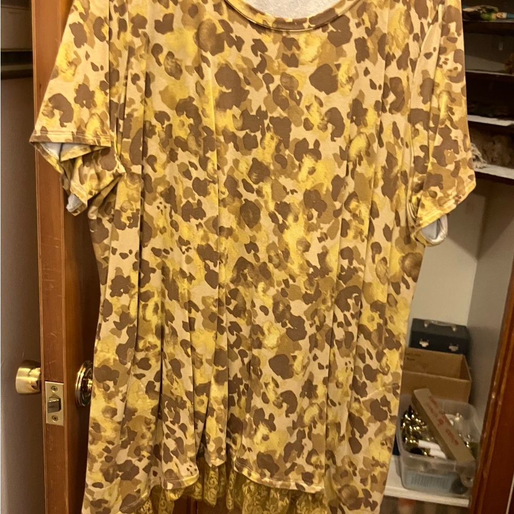 LOGO Lounge by Lori Goldstein short sleeve tunic 3x pretty yellow